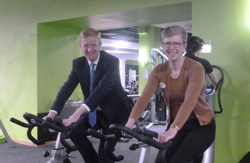 Oliver Dowden MP in Potters Bar for Small Business Saturday 2016