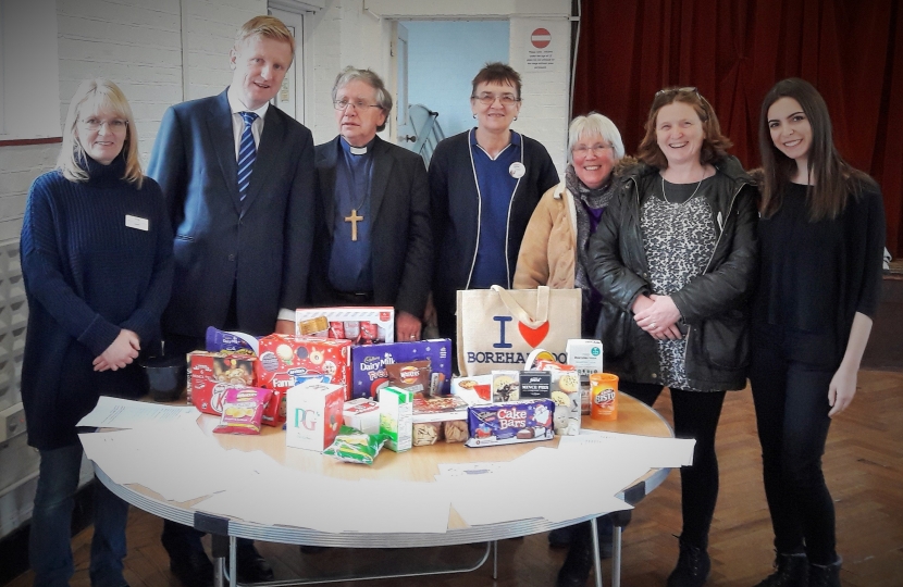 Oliver Dowden MP at Borehamwood Food Bank - 05.01.17