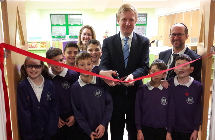 Oliver Dowden at Hertsmere Jewish Primary School - December 2016