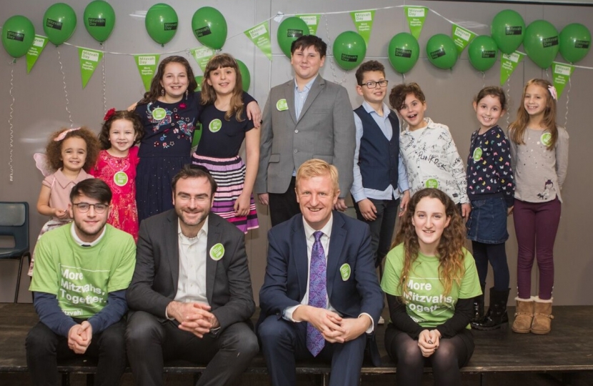 Oliver Dowden MP at Mitzvah Day at Radlett Synagogue - 19.11.17