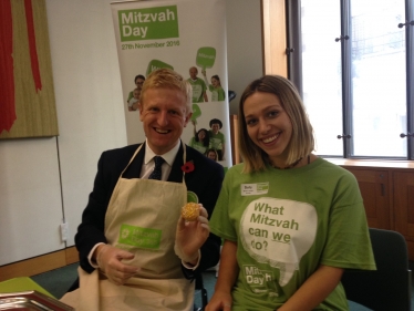 Oliver Dowden MP at Mitzvah Day 2016