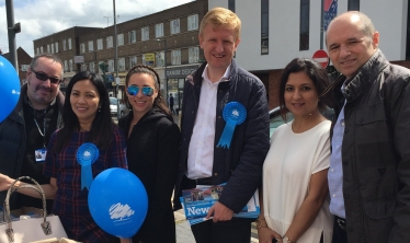 Oliver campaigning for GE17