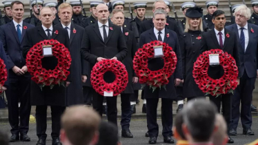 Oliver Dowden MP and other senior politicians at the Cenotaph.jpeg