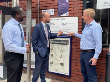 Oliver discussing Radlett Station with Govia Thameslink